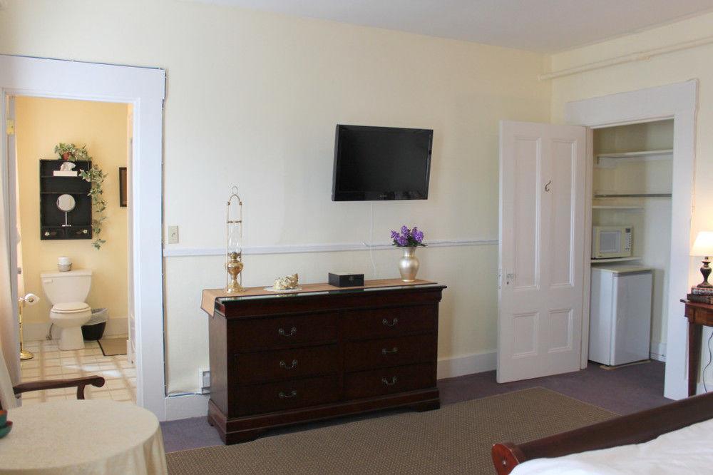 Kennedy Inn St. Andrews By The Sea Екстериор снимка