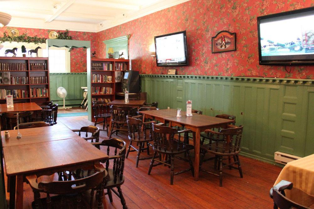 Kennedy Inn St. Andrews By The Sea Екстериор снимка