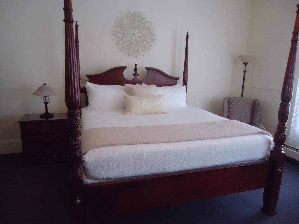 Kennedy Inn St. Andrews By The Sea Стая снимка
