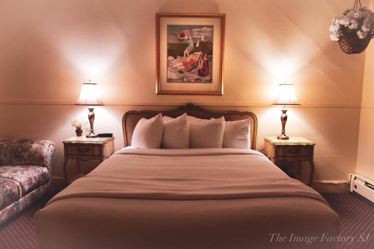 Kennedy Inn St. Andrews By The Sea Екстериор снимка